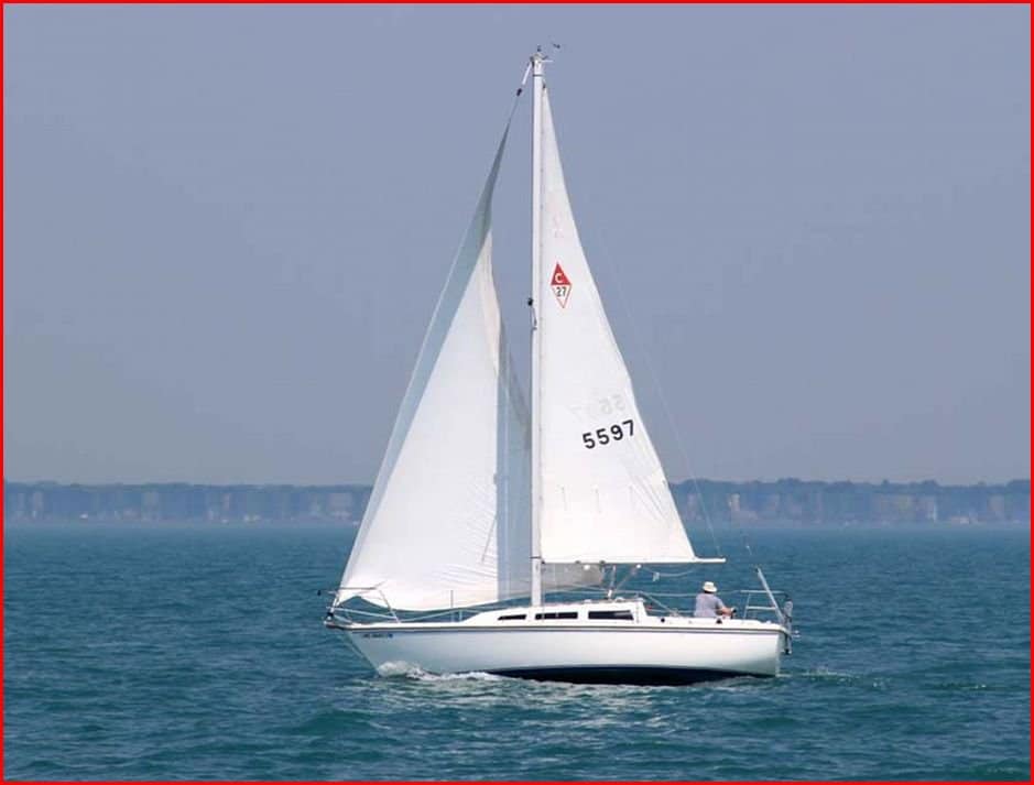 Catalina 27 sailing